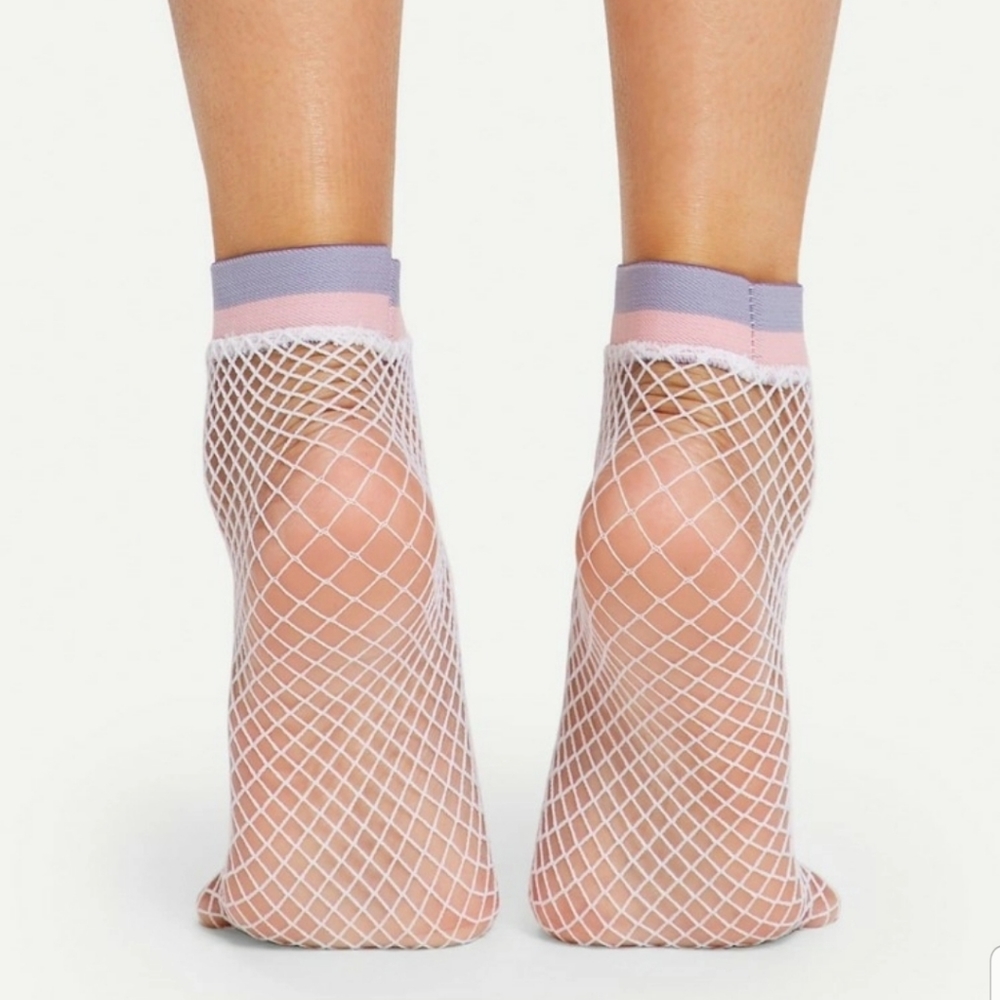 XxStriped Hem Fishnet Socks - Picture 3 of 3